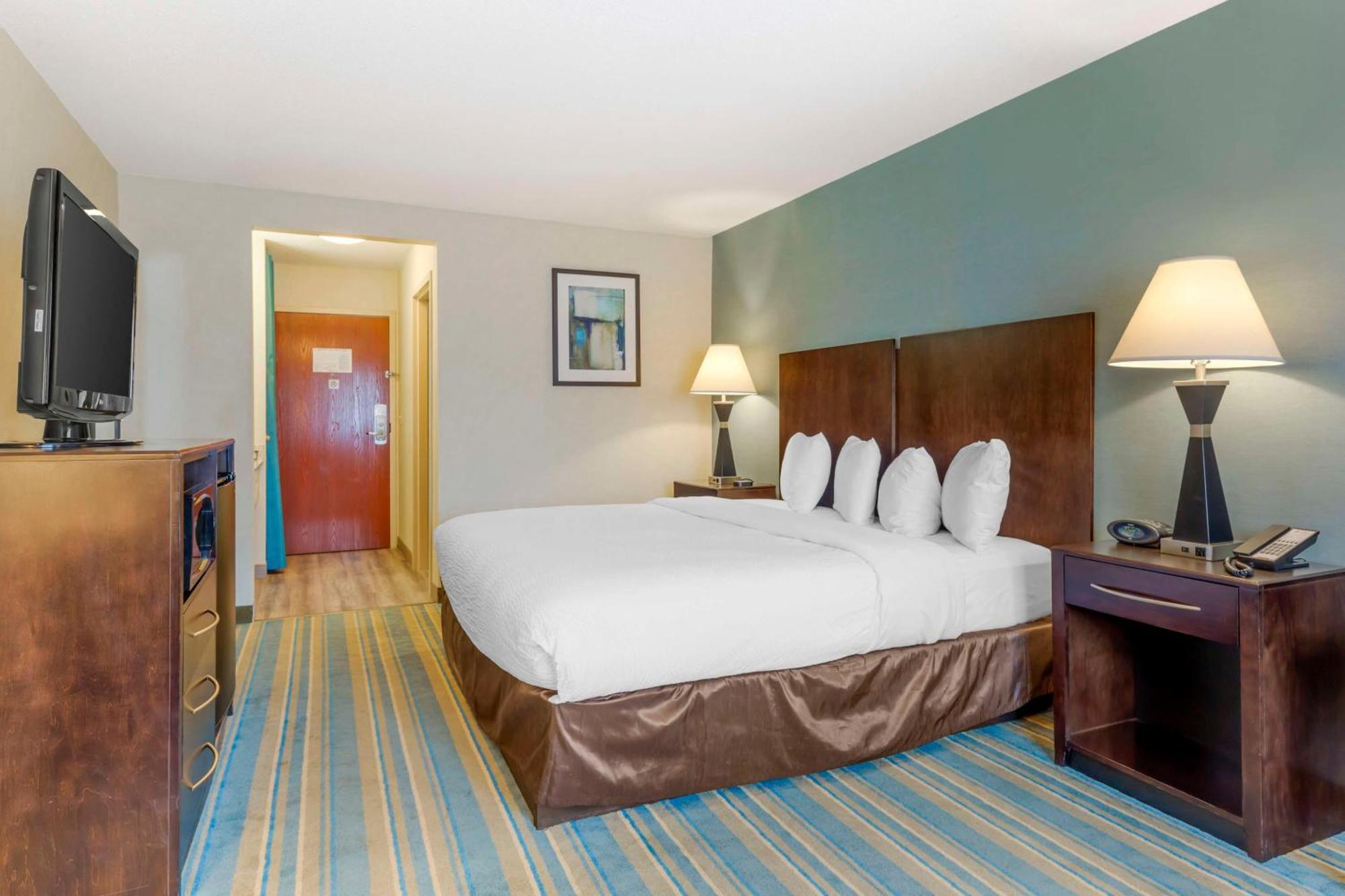 Best Western Plus Berkshire Hills Inn&Suites Pittsfield Exterior foto
