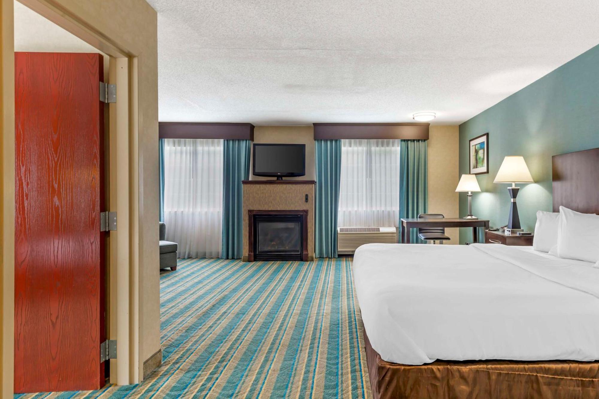 Best Western Plus Berkshire Hills Inn&Suites Pittsfield Exterior foto